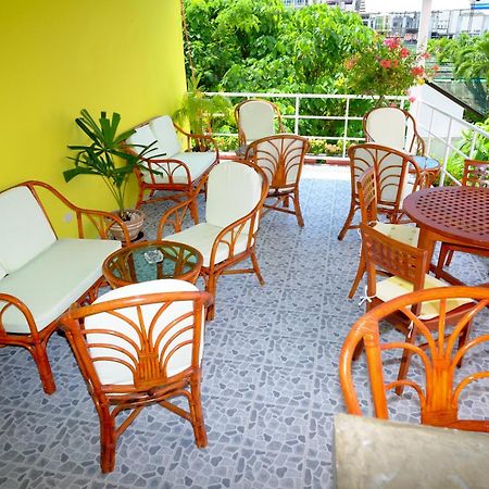 Adonis Guest House Patong Екстер'єр фото
