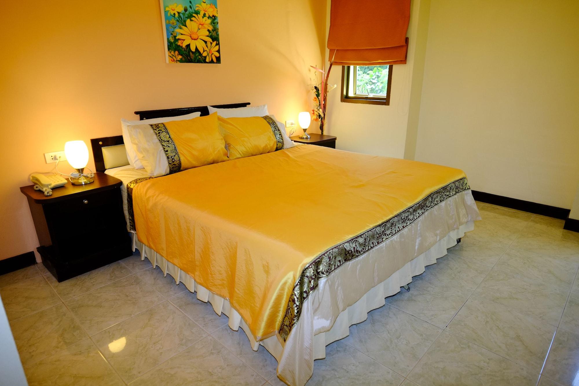 Adonis Guest House Patong Екстер'єр фото