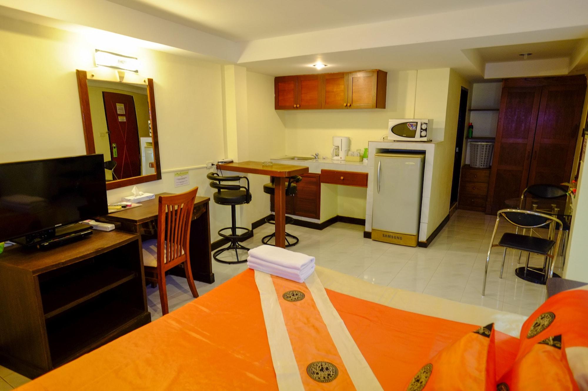 Adonis Guest House Patong Екстер'єр фото