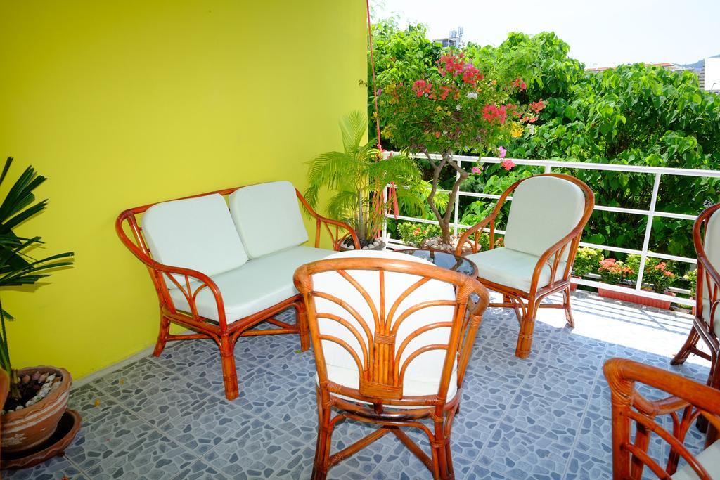 Adonis Guest House Patong Екстер'єр фото