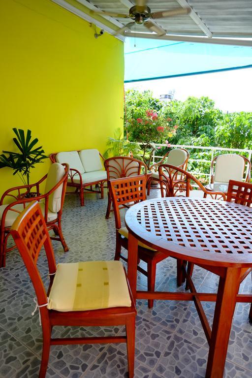 Adonis Guest House Patong Екстер'єр фото