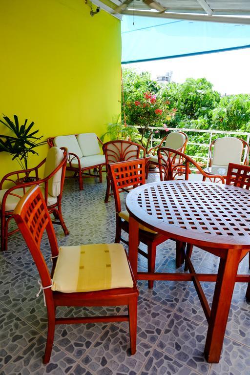 Adonis Guest House Patong Екстер'єр фото